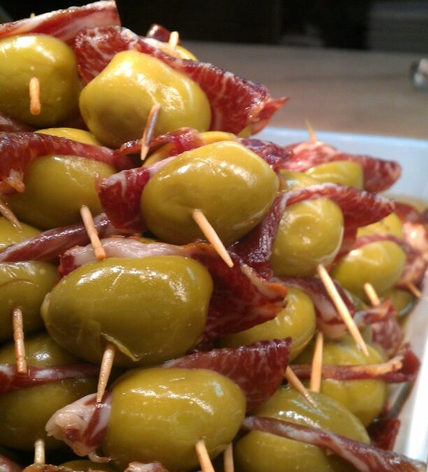 Unas olivas con jamón de aperitivo… Buenísimas!!!