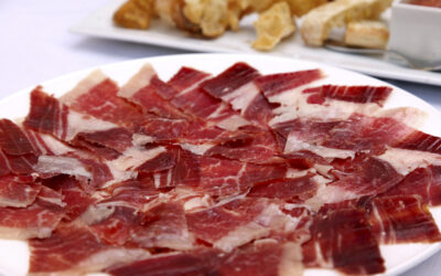 Najbolja iberijska šunka hranjena žirom iz Guijuela, naći ćete ga u našoj trgovini u Barceloni