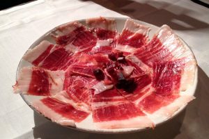 Jamón de bellota con su tocino Pernil181