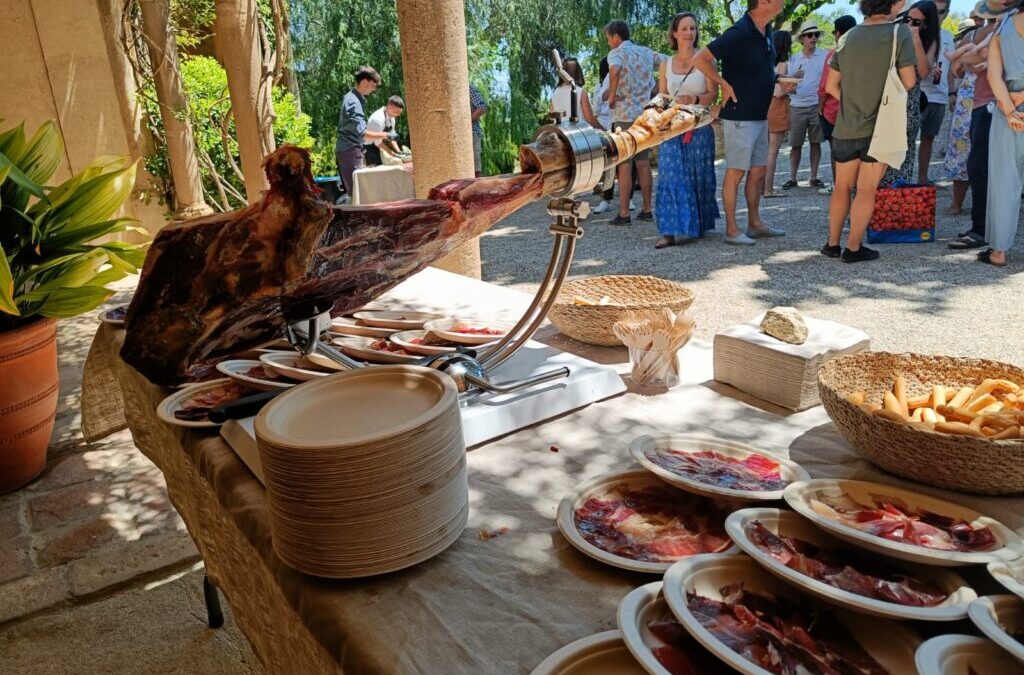 Celebra tu cumpleaños en Barcelona con un buen jamón